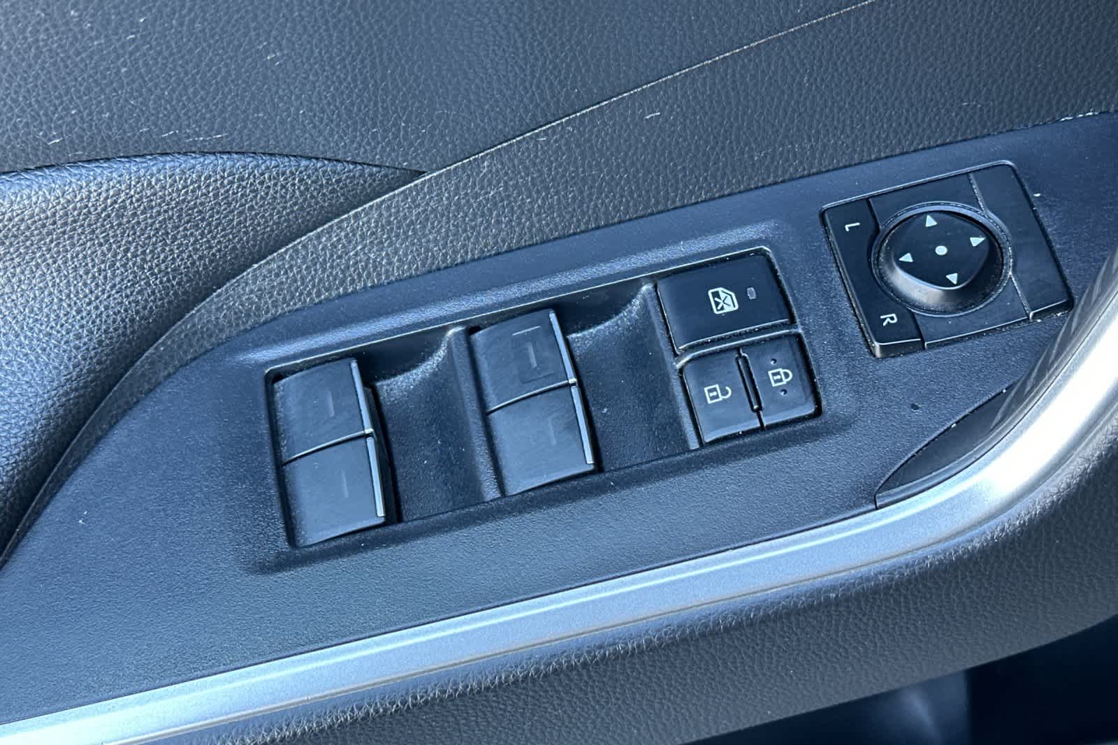 Thumbnail: 2023 Toyota RAV4 - 13