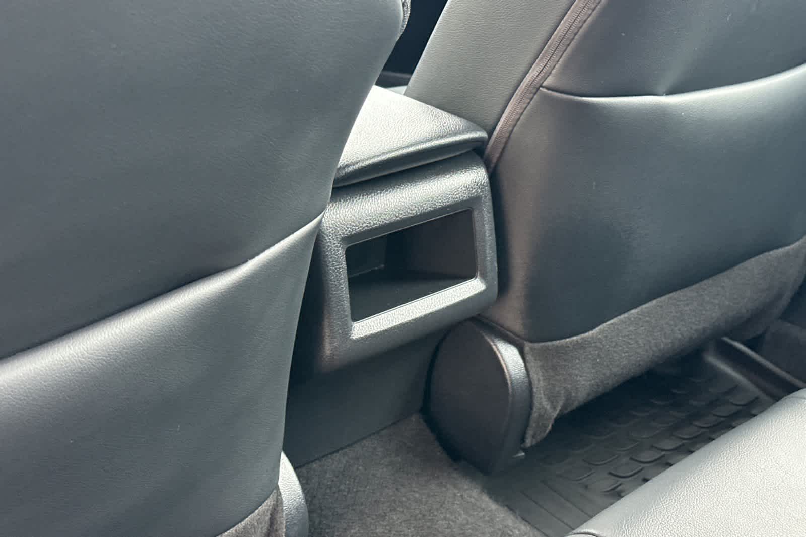 Thumbnail: 2023 Toyota Camry - 14