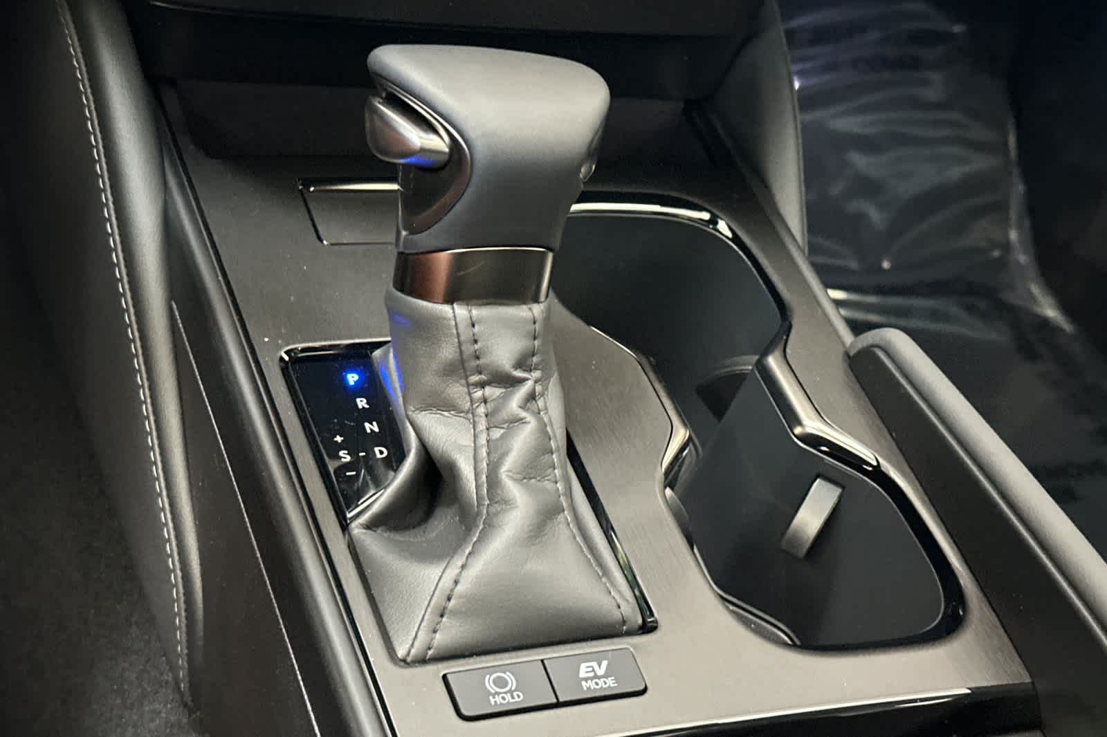 Thumbnail: 2025 Lexus ES - 23