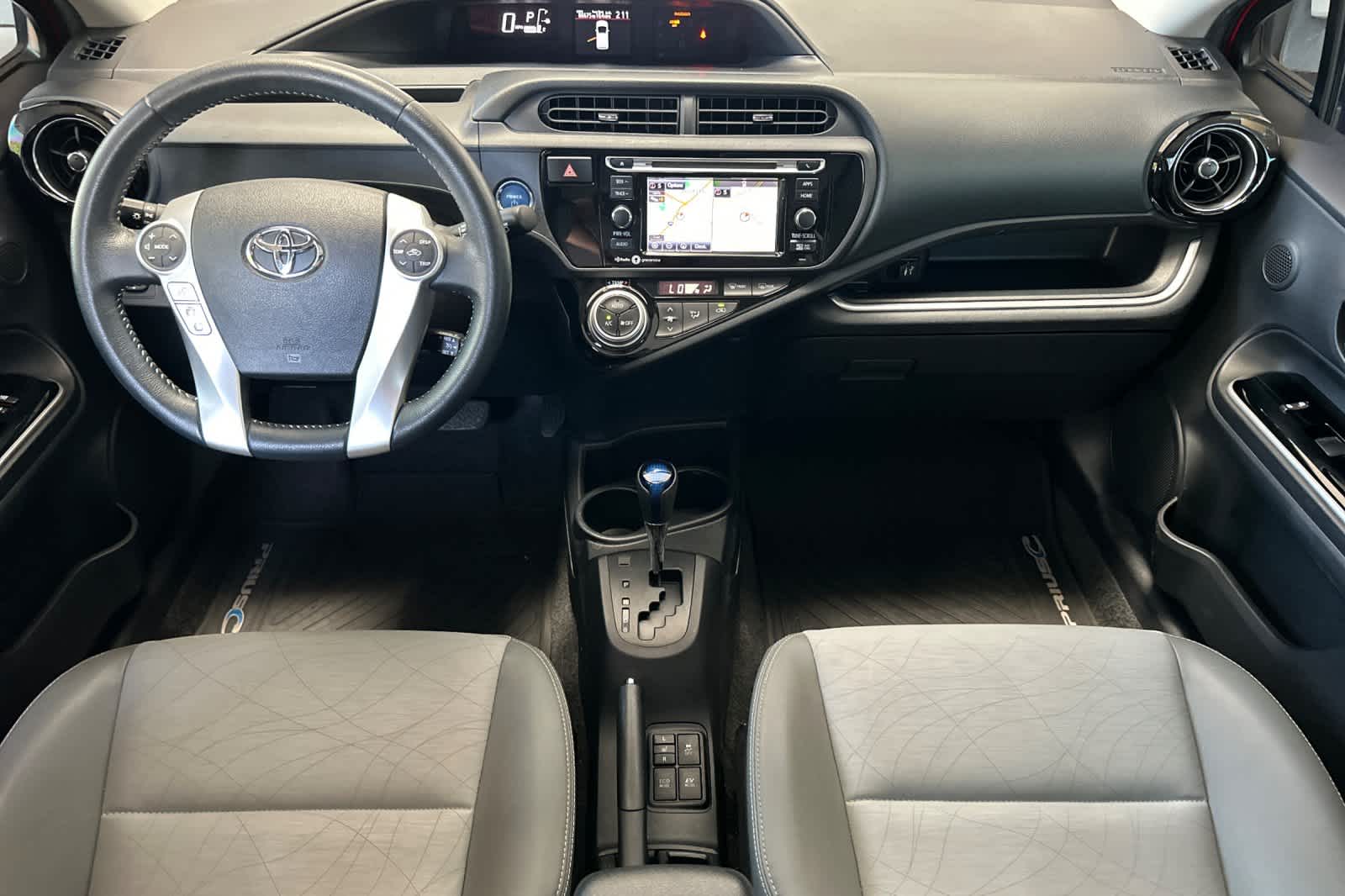 Thumbnail: 2015 Toyota Prius c - 3