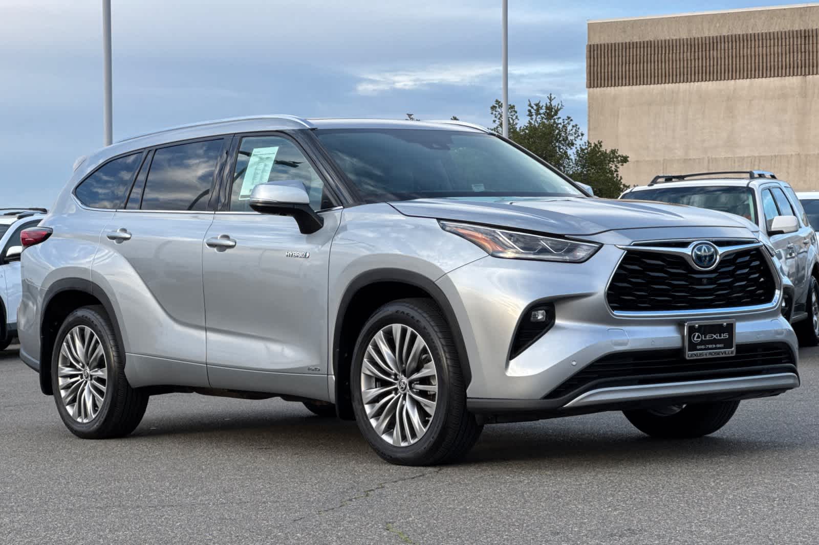 Thumbnail: 2021 Toyota Highlander - 5
