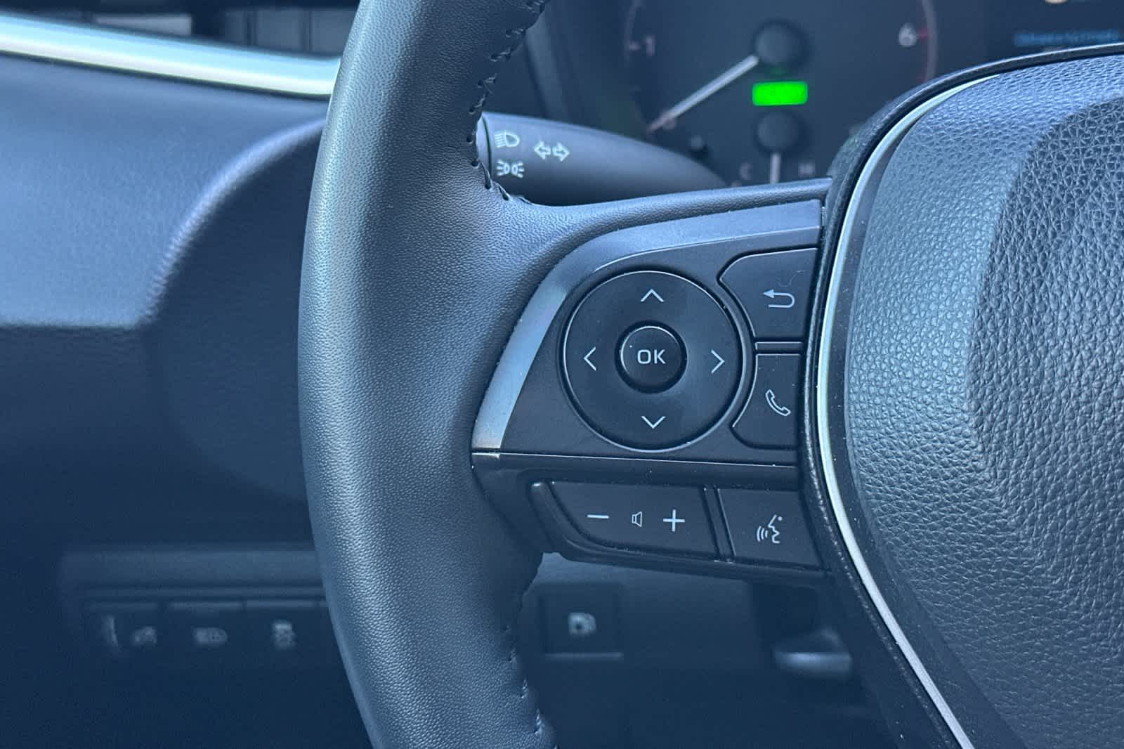 Thumbnail: 2023 Toyota Corolla - 24