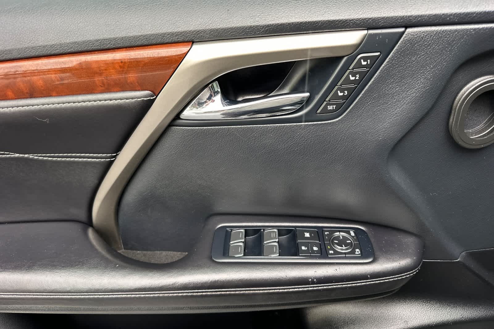 Thumbnail: 2018 Lexus RX - 12