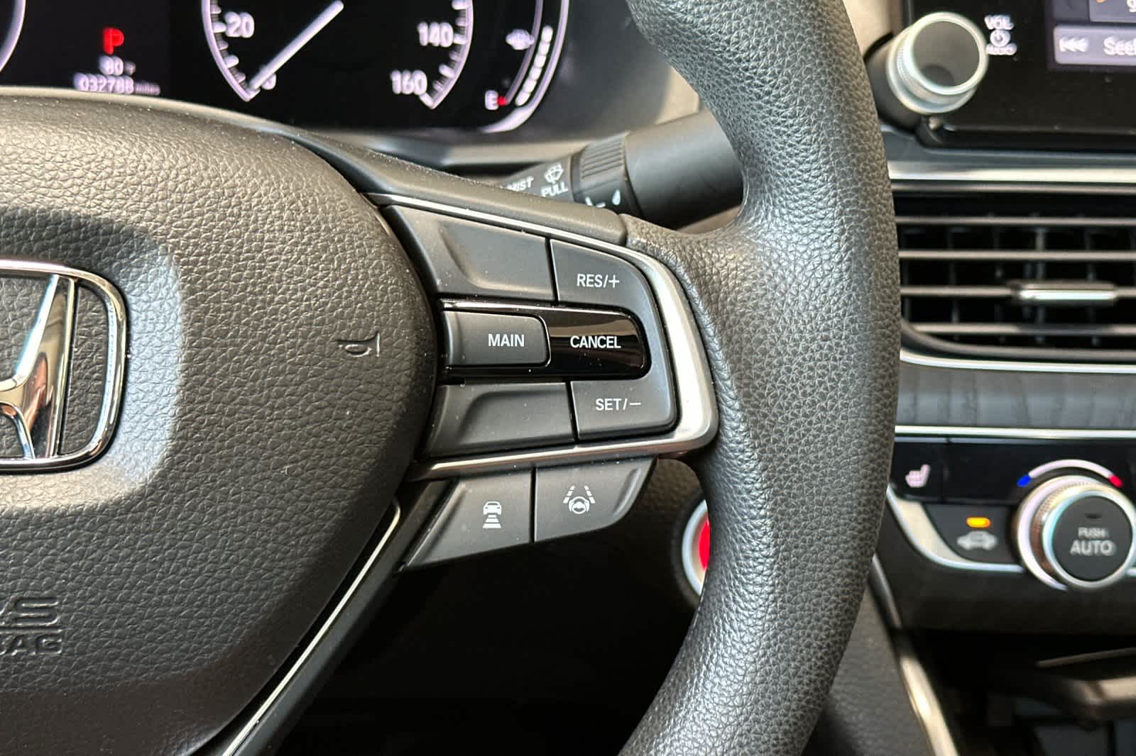 2018 Honda Accord EX 26