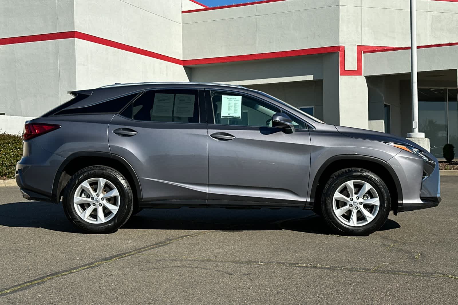 Thumbnail: 2017 Lexus RX - 6