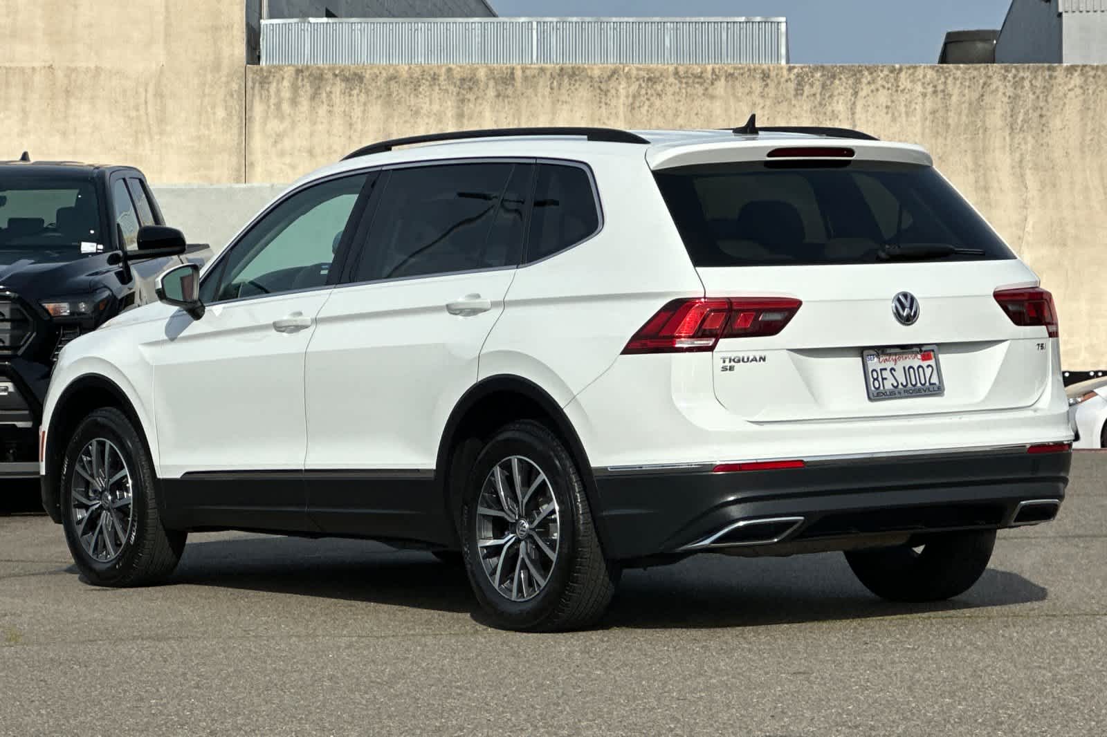 Thumbnail: 2018 Volkswagen Tiguan - 7
