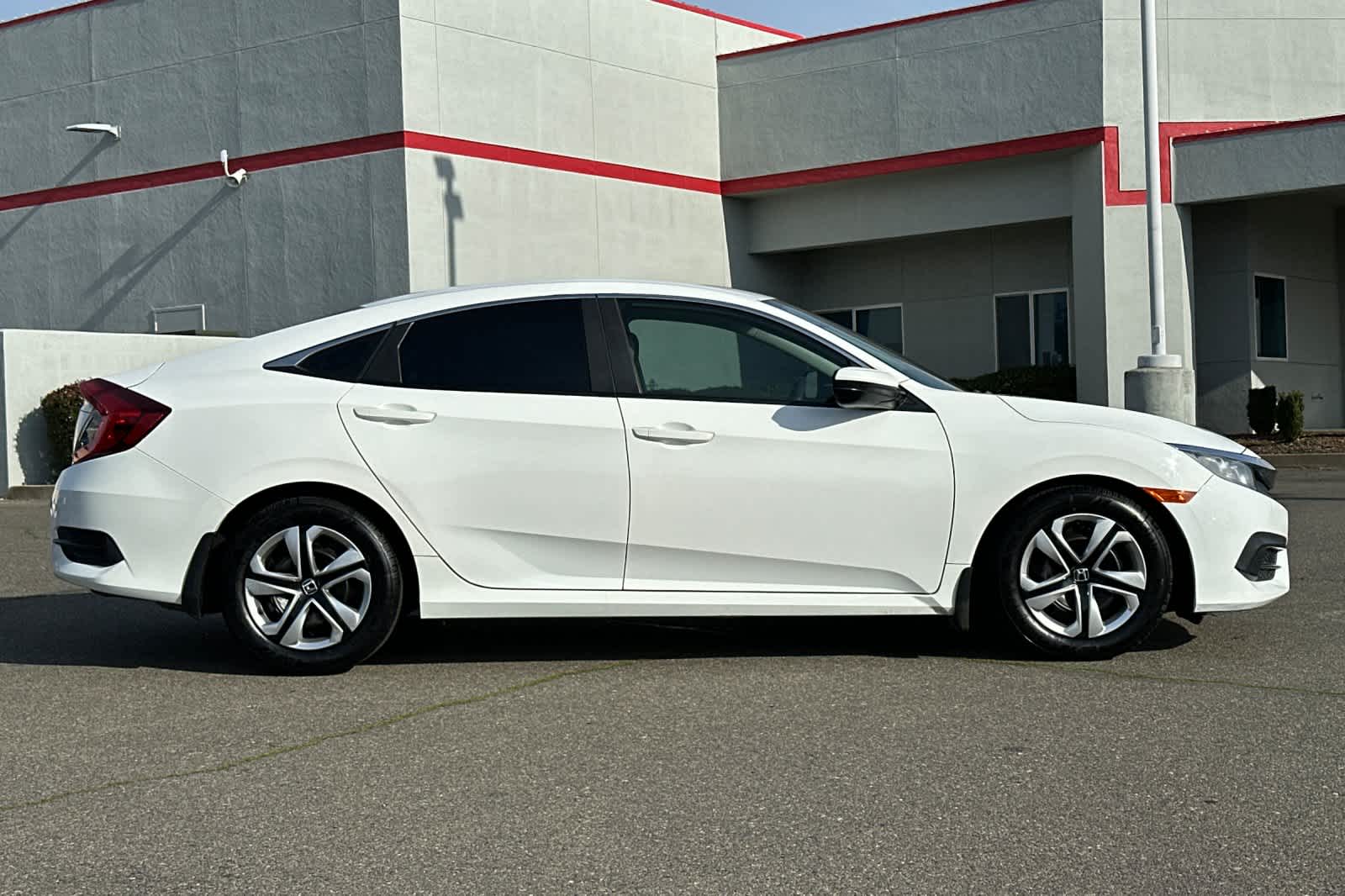 Thumbnail: 2017 Honda Civic - 6