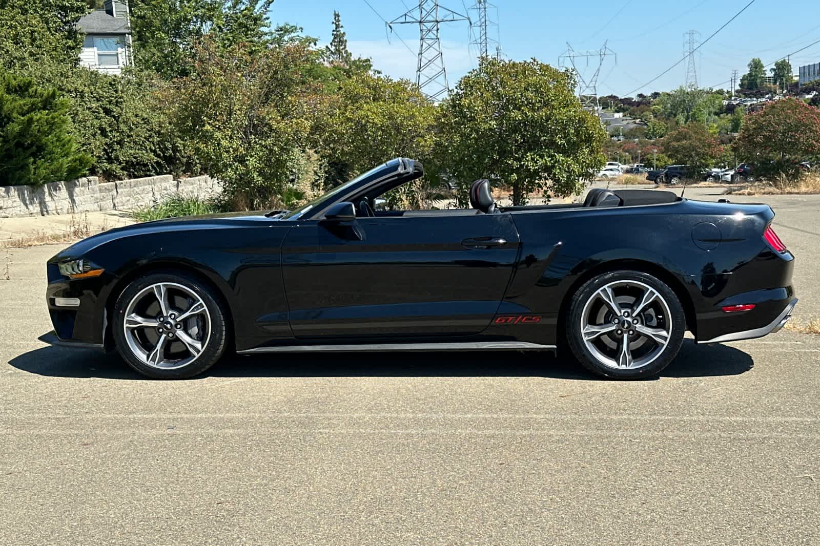 Thumbnail: 2022 Ford Mustang - 5