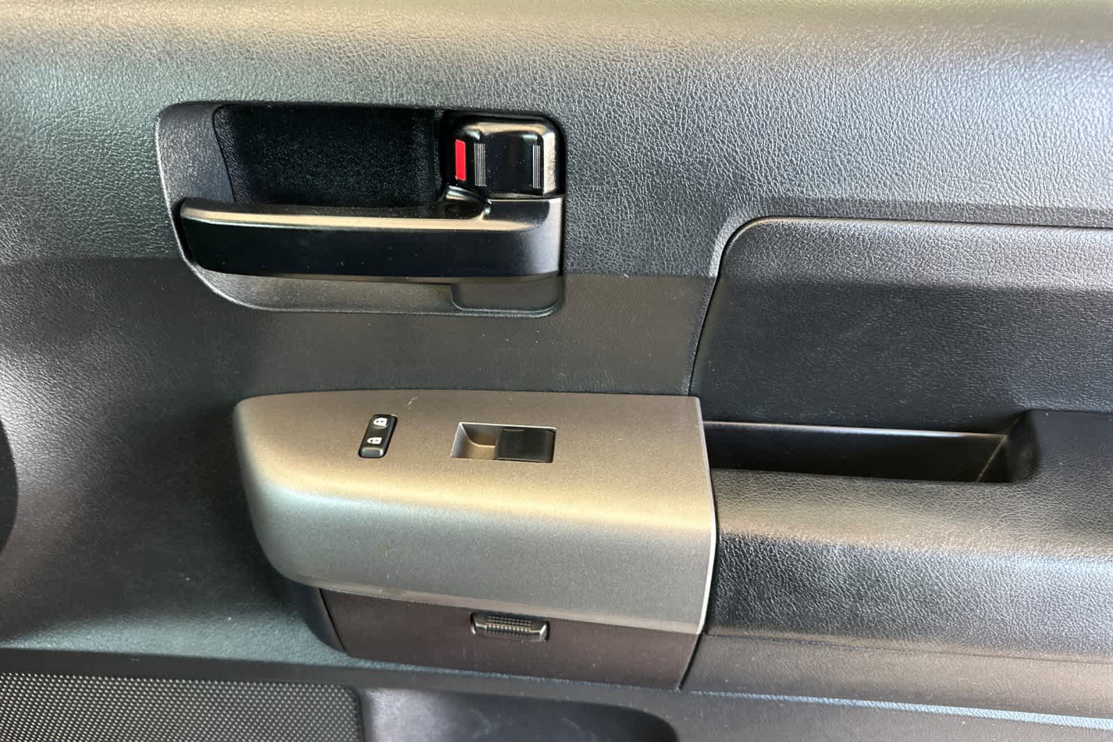 2012 Toyota Tundra  18