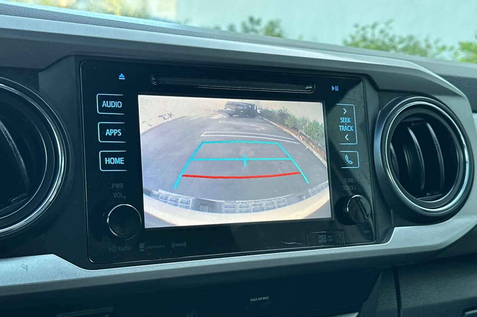 Thumbnail: 2019 Toyota Tacoma - 20