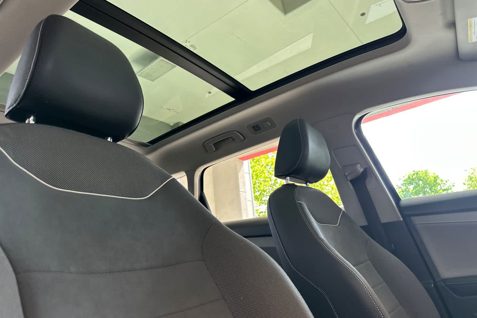 Thumbnail: 2024 Volkswagen Taos - 18