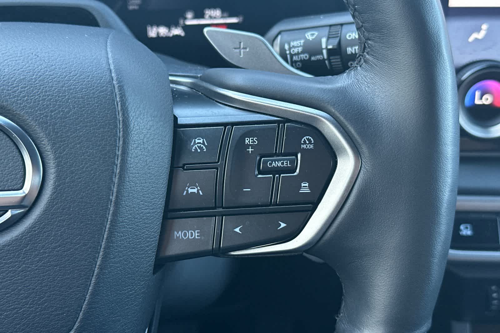 Thumbnail: 2025 Lexus RX - 27