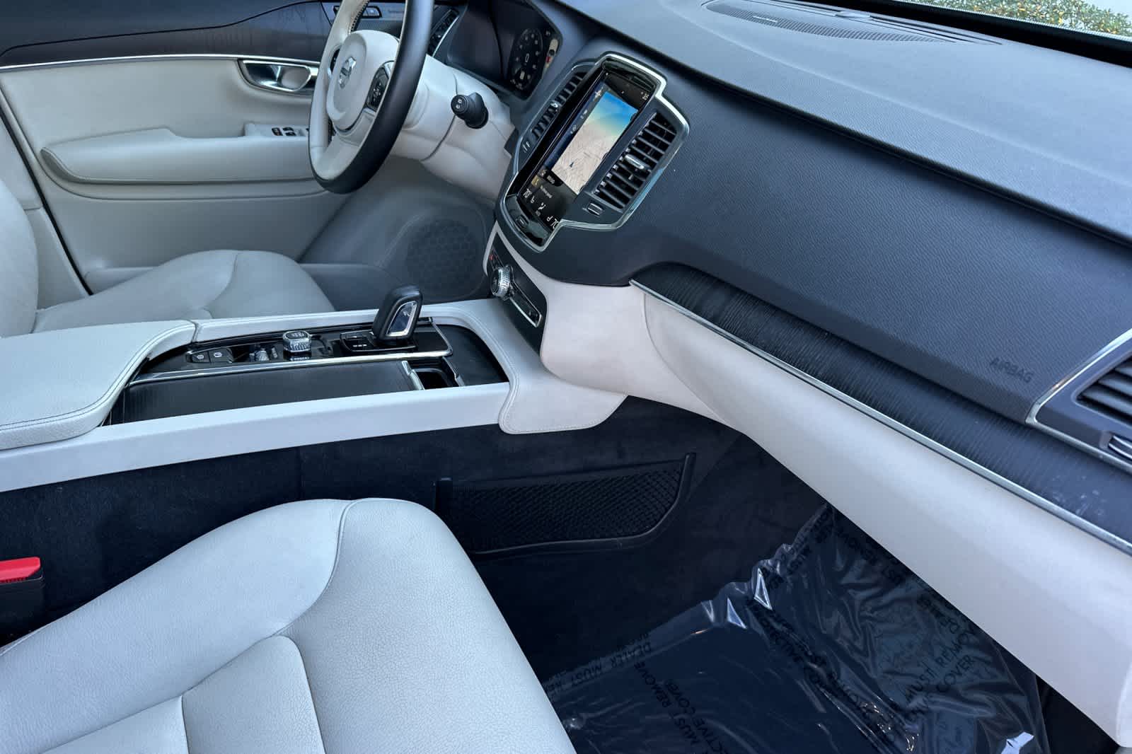 Thumbnail: 2020 Volvo XC90 - 18