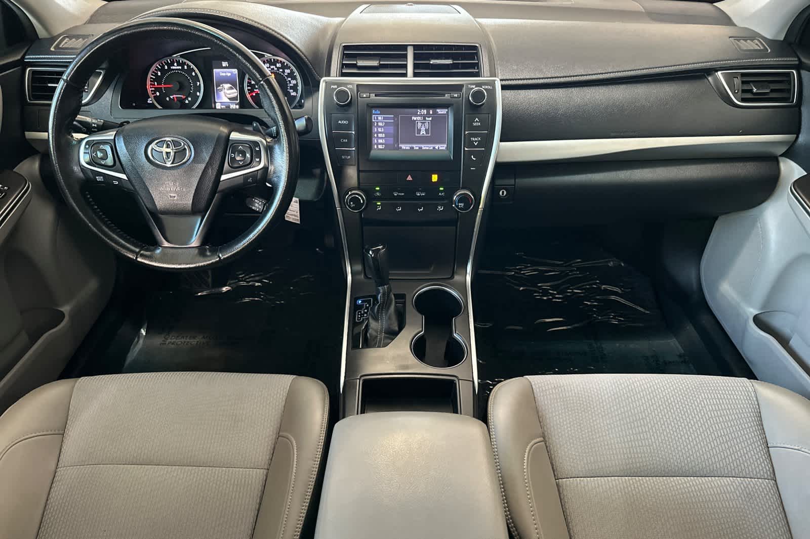 Thumbnail: 2016 Toyota Camry - 3