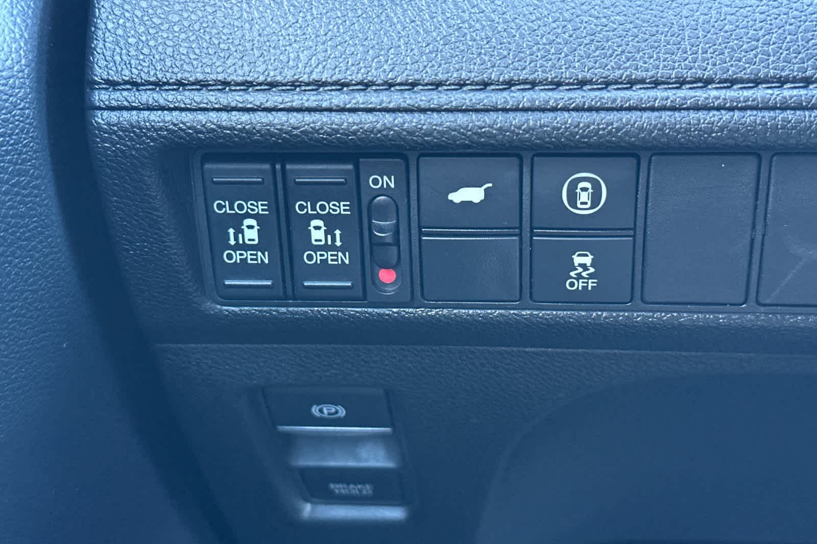 Thumbnail: 2023 Honda Odyssey - 30