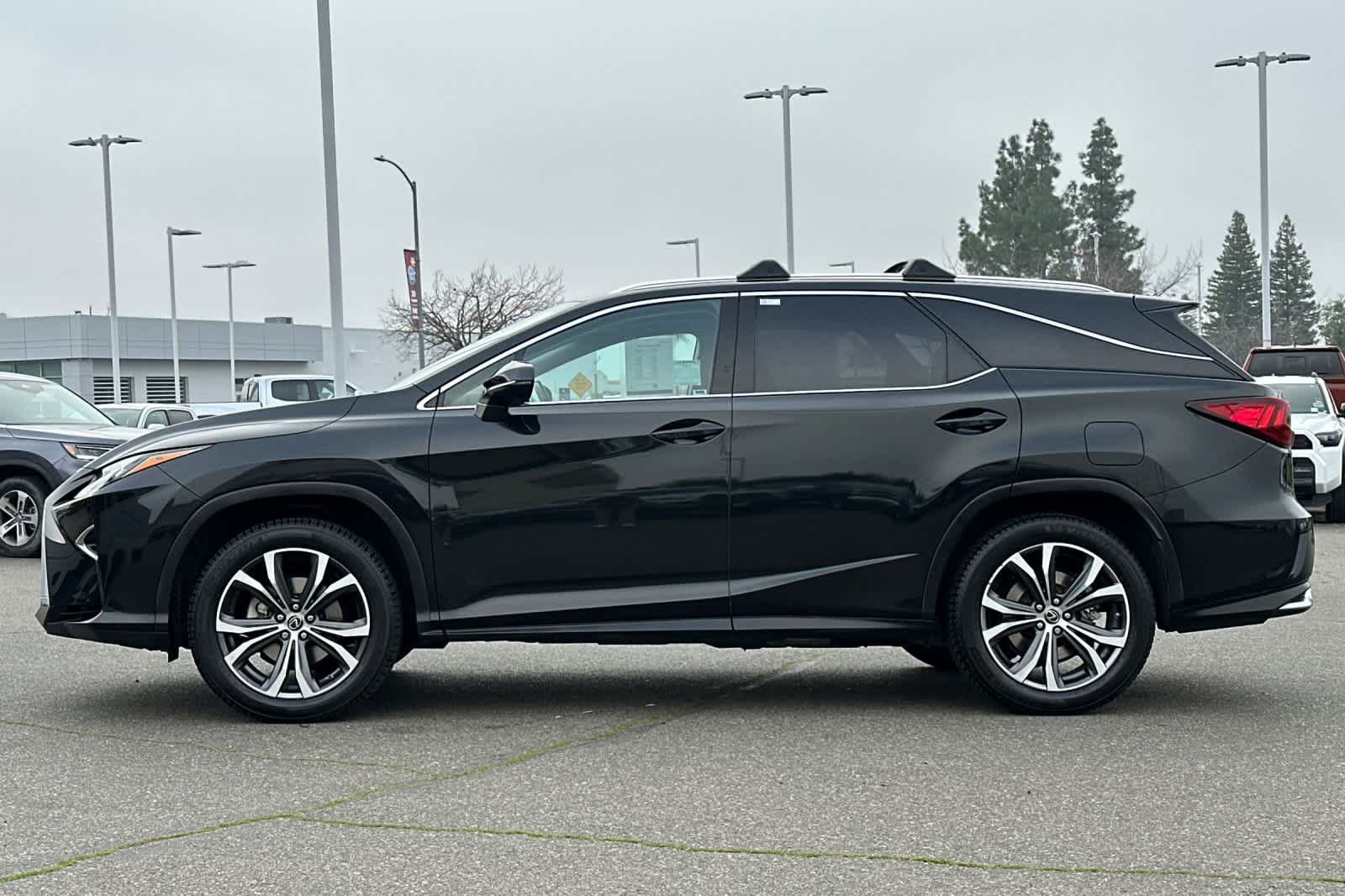 Thumbnail: 2019 Lexus RX - 9