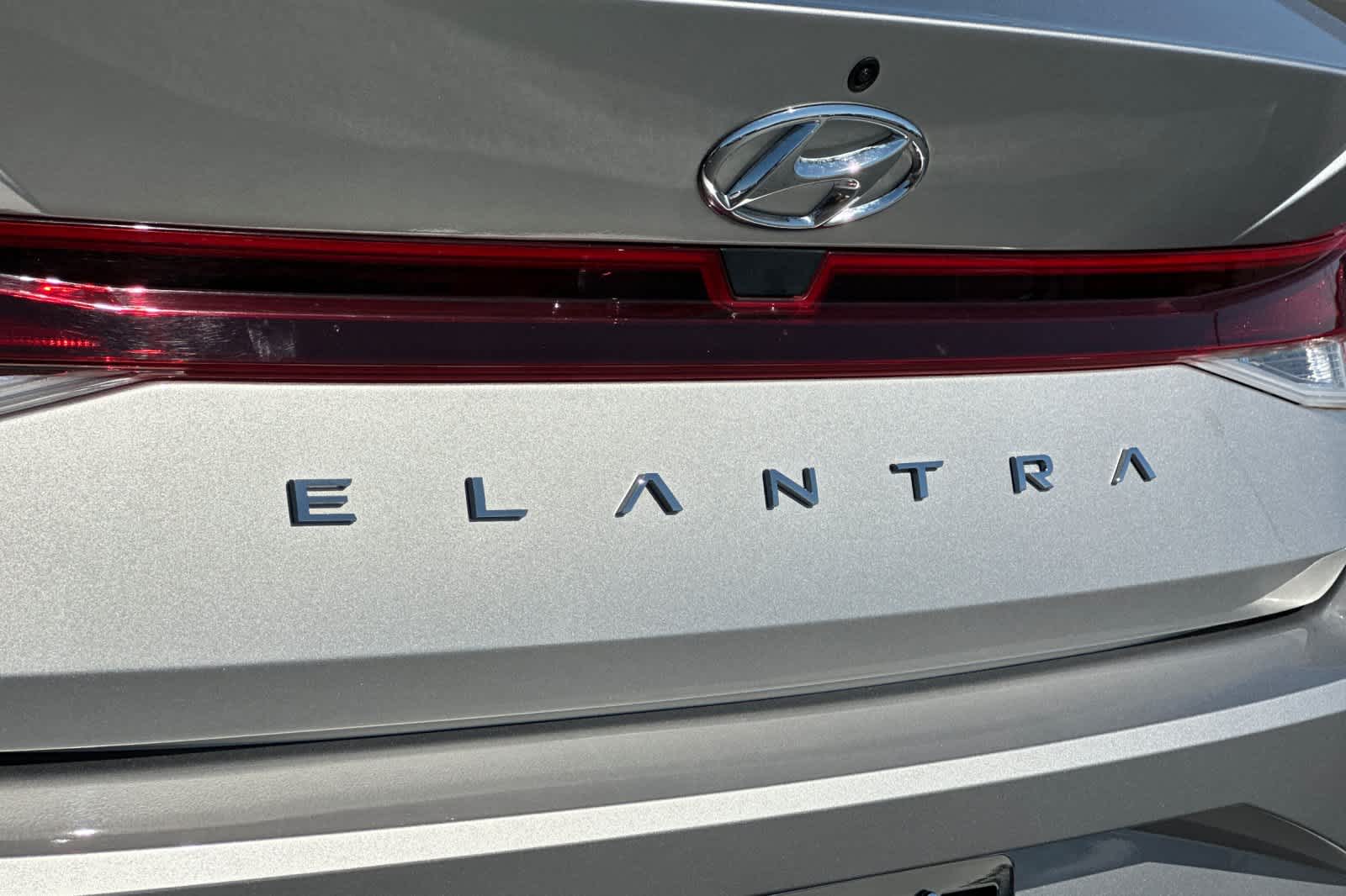 Thumbnail: 2021 Hyundai Elantra - 29