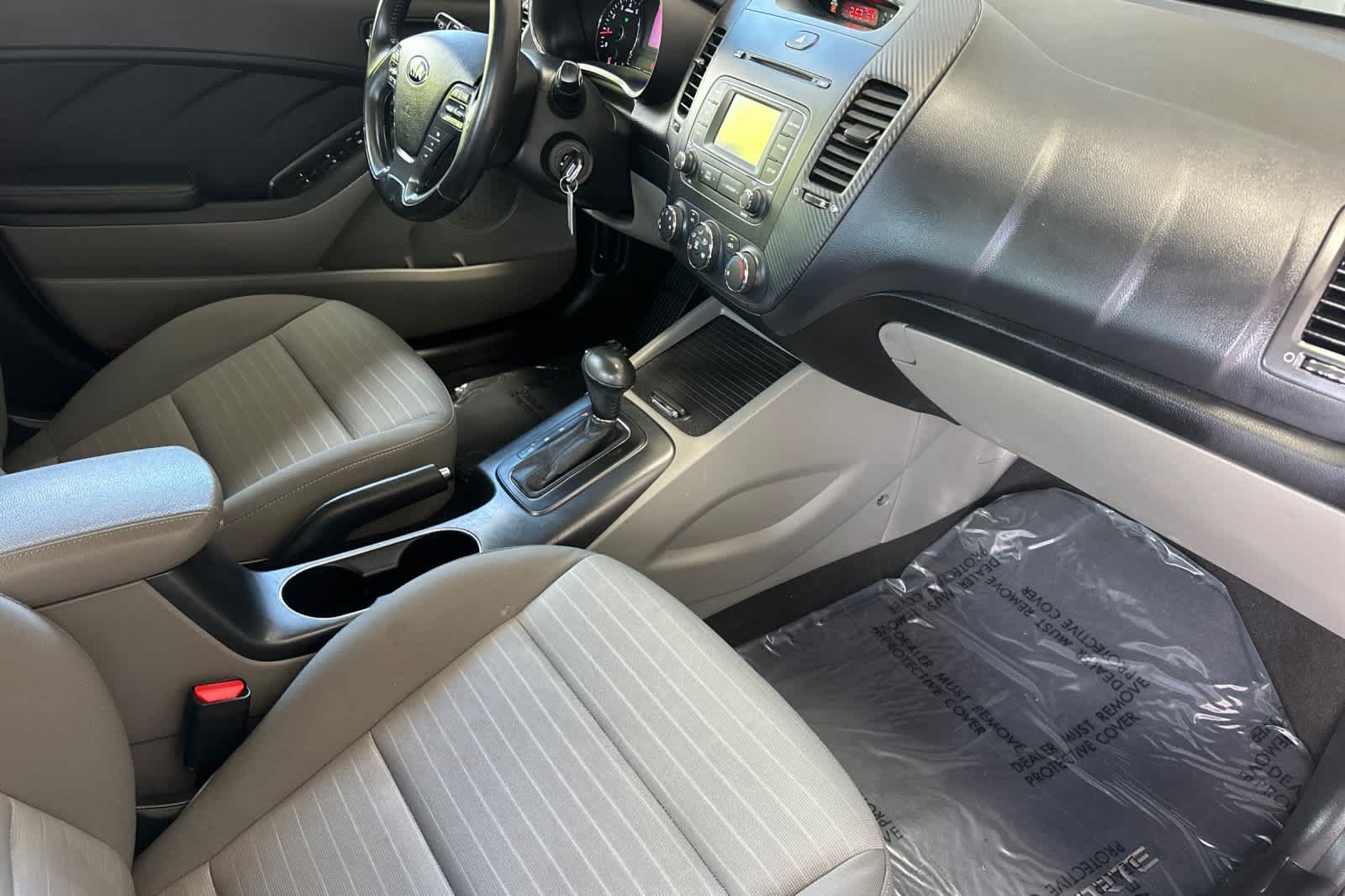 Thumbnail: 2014 Kia Forte - 15