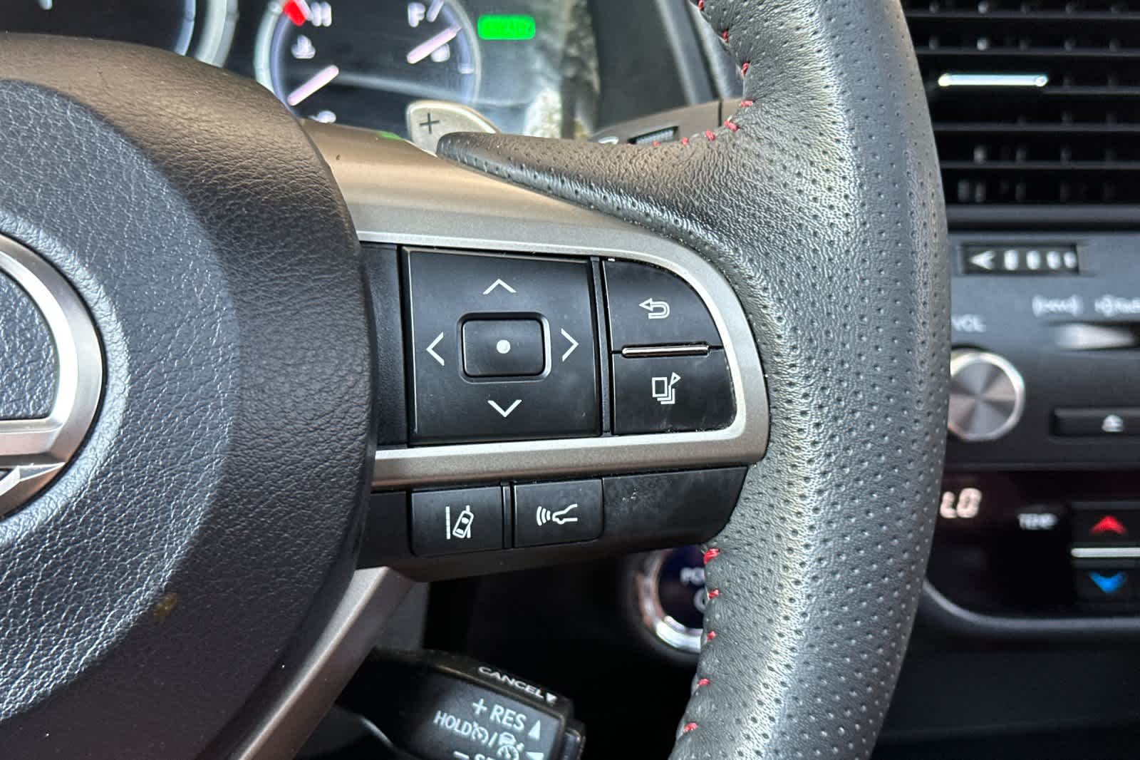 Thumbnail: 2019 Lexus RX - 28