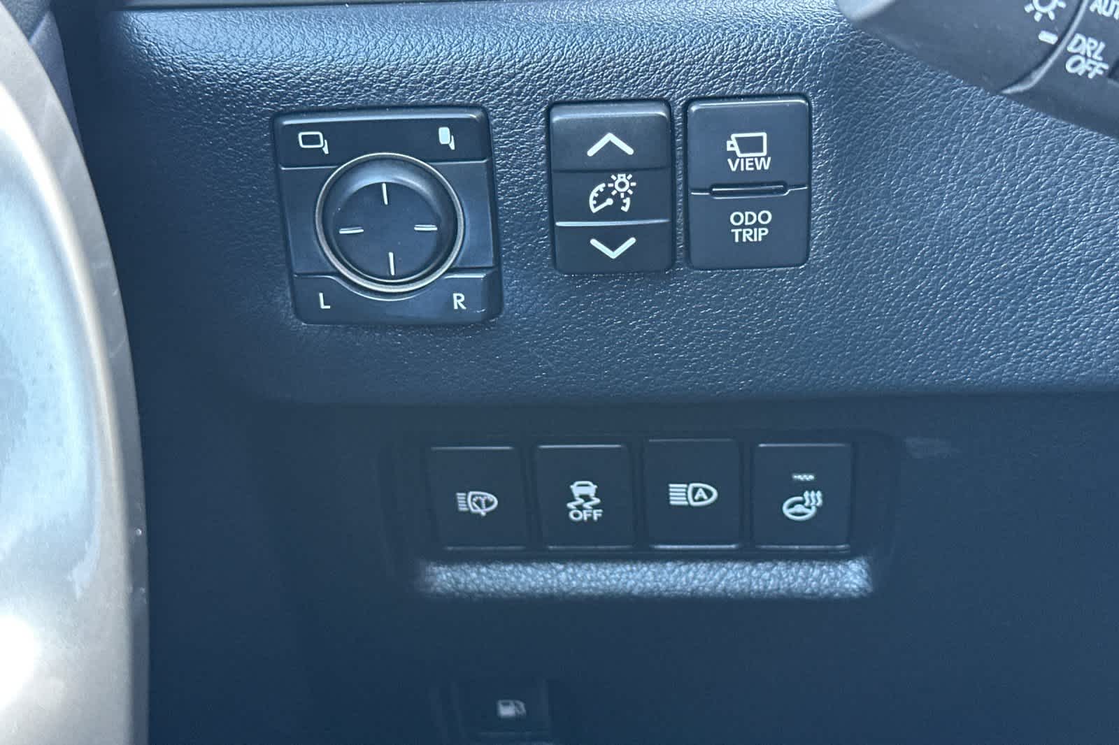 Thumbnail: 2021 Lexus GX - 31