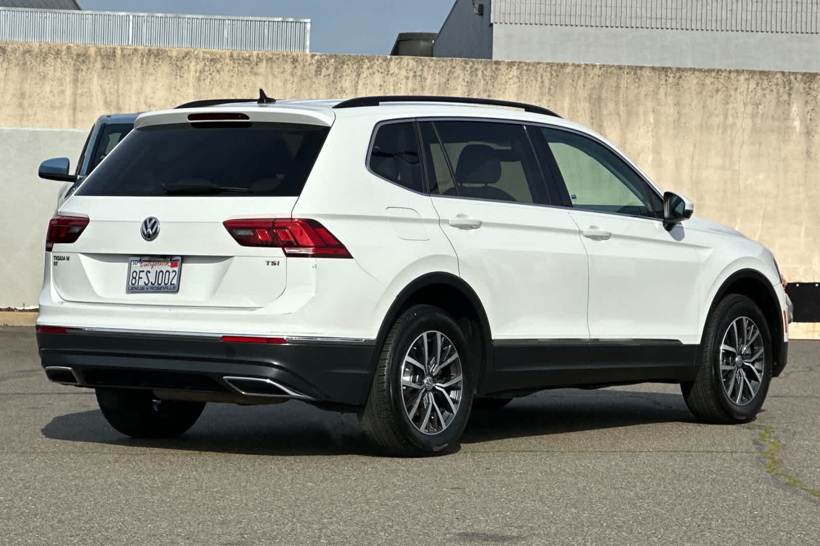 Thumbnail: 2018 Volkswagen Tiguan - 2