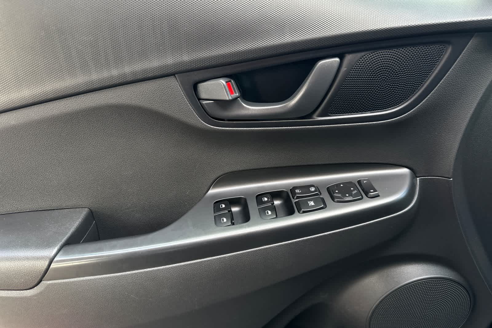 Thumbnail: 2022 Hyundai Kona - 12