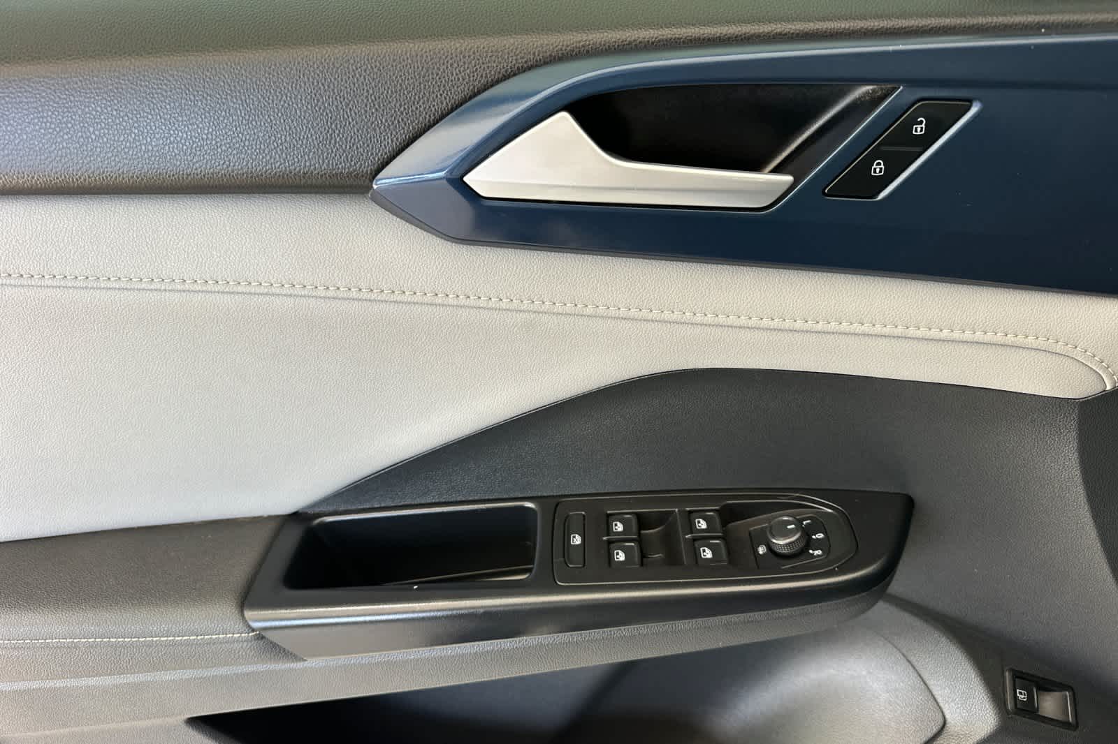 Thumbnail: 2024 Volkswagen Taos - 12