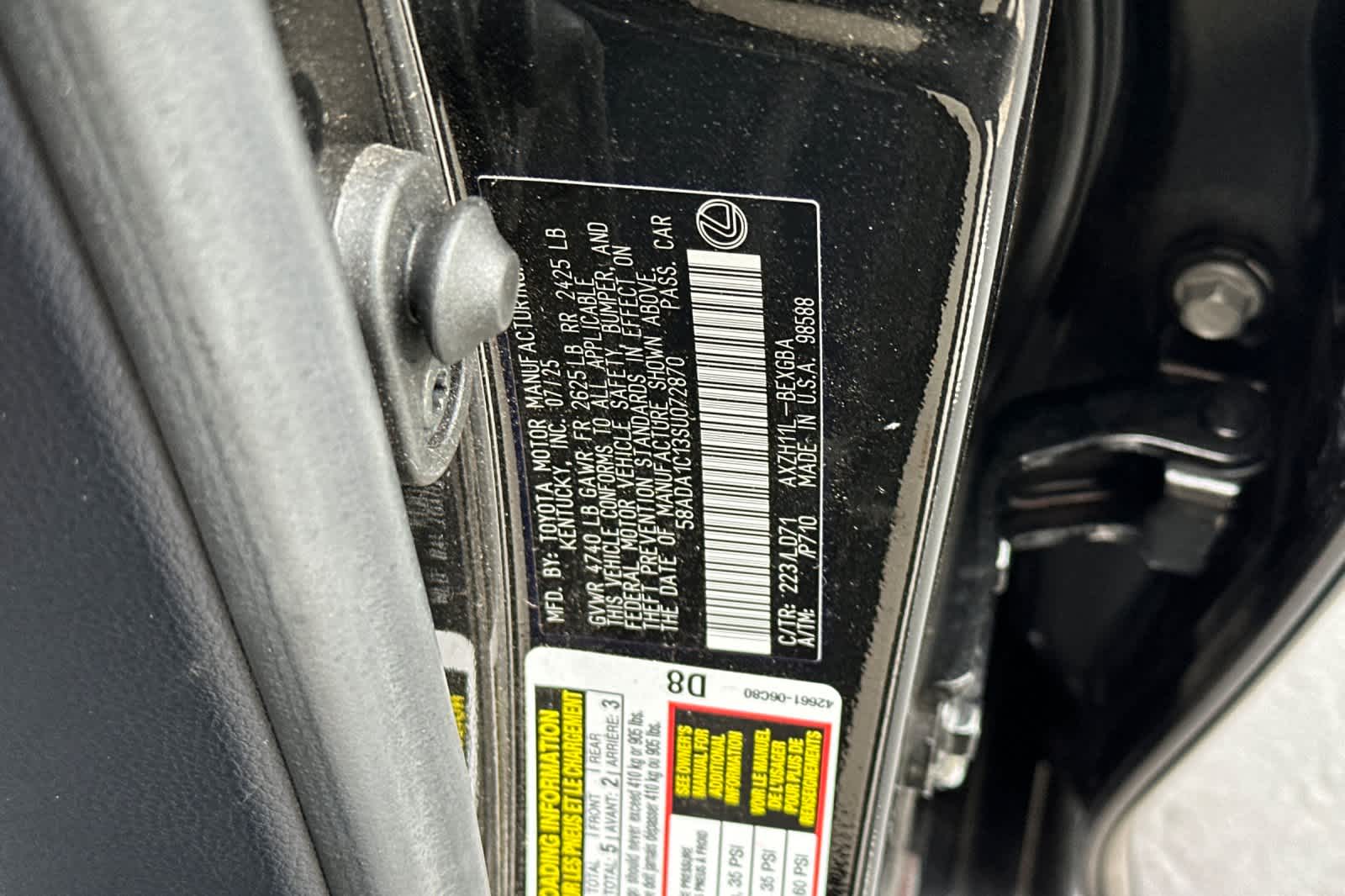 Thumbnail: 2025 Lexus ES - 33