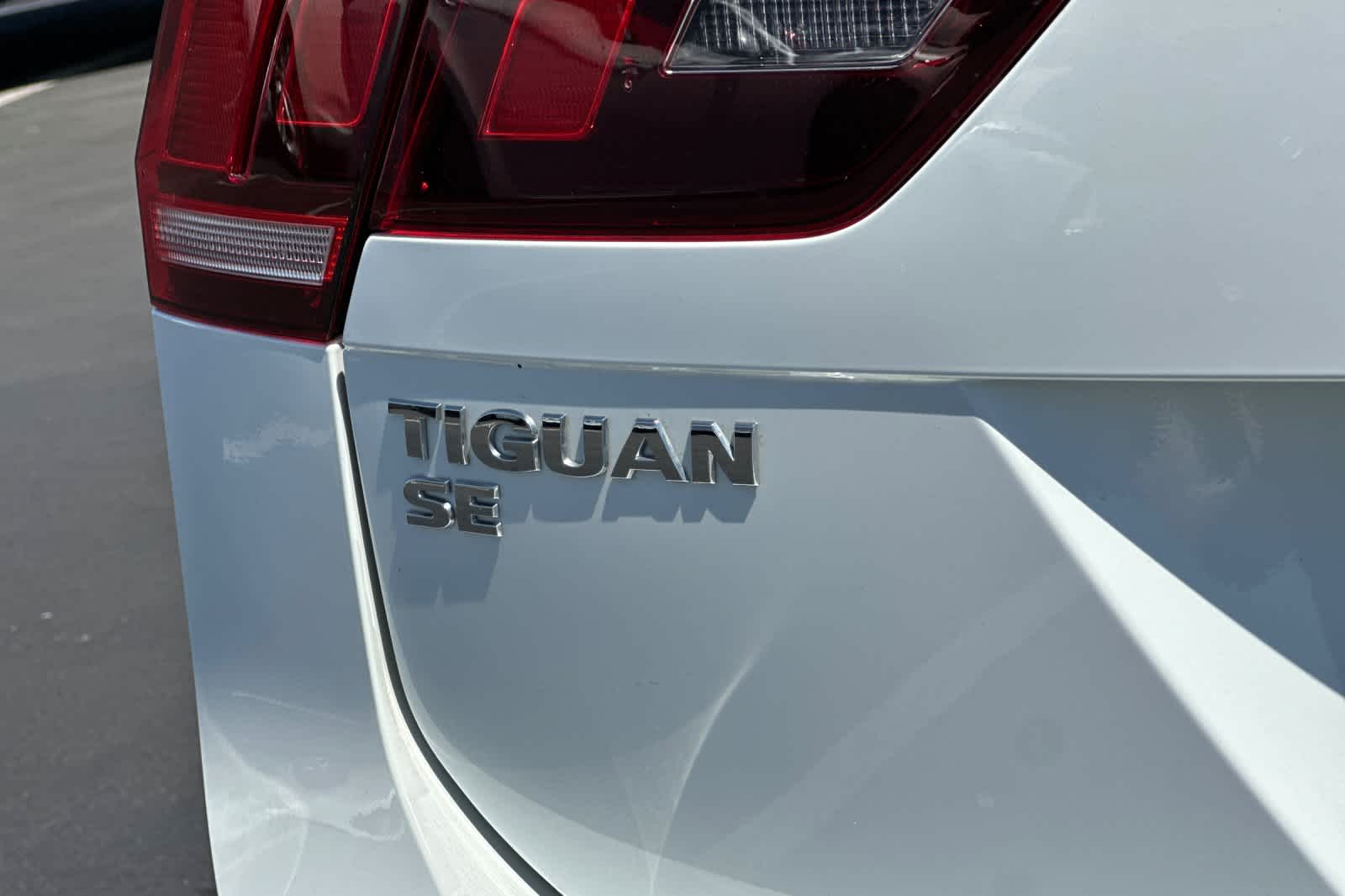 Thumbnail: 2018 Volkswagen Tiguan - 33