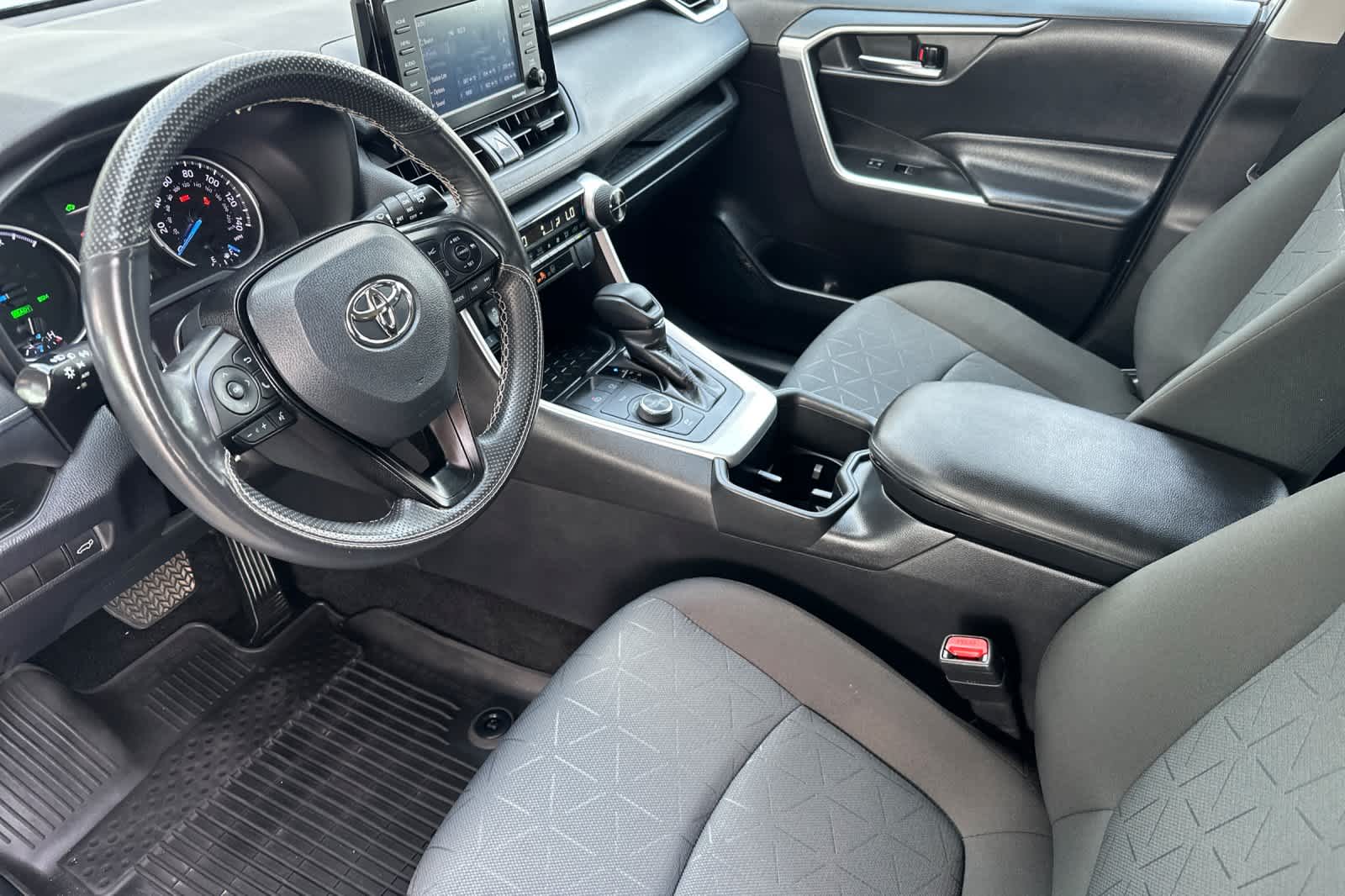 Thumbnail: 2022 Toyota RAV4 - 11