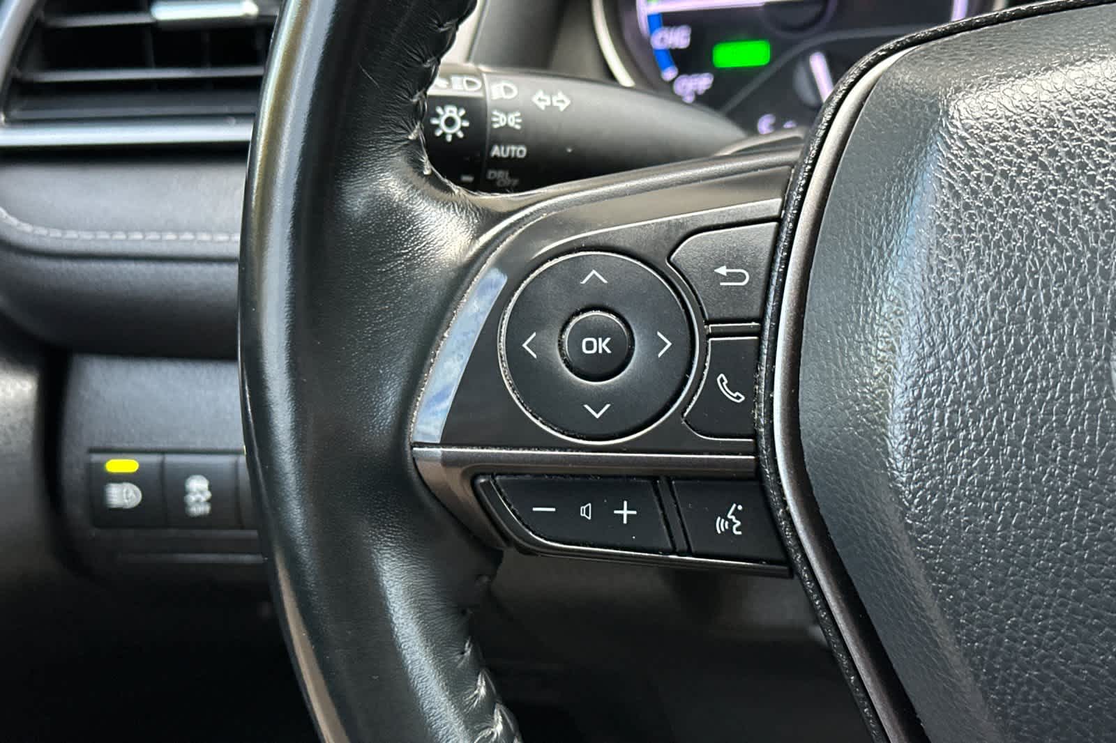 Thumbnail: 2022 Toyota Camry - 24