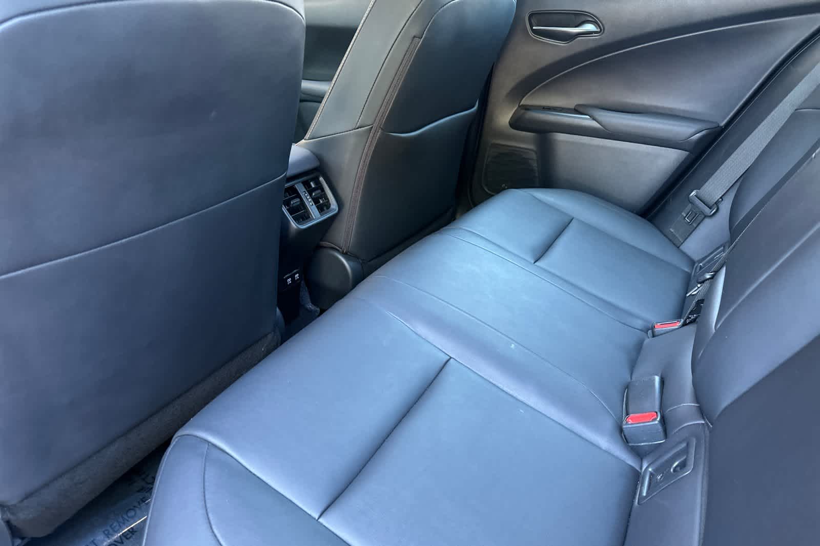 Thumbnail: 2019 Lexus UX - 4