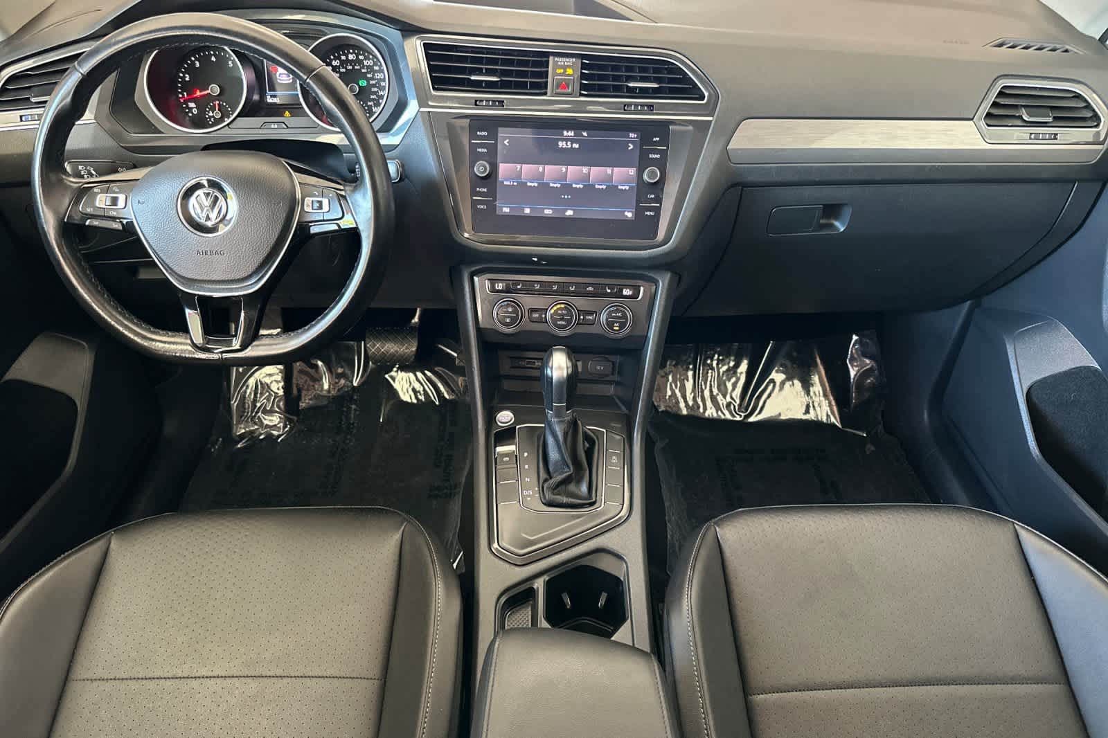 Thumbnail: 2018 Volkswagen Tiguan - 3