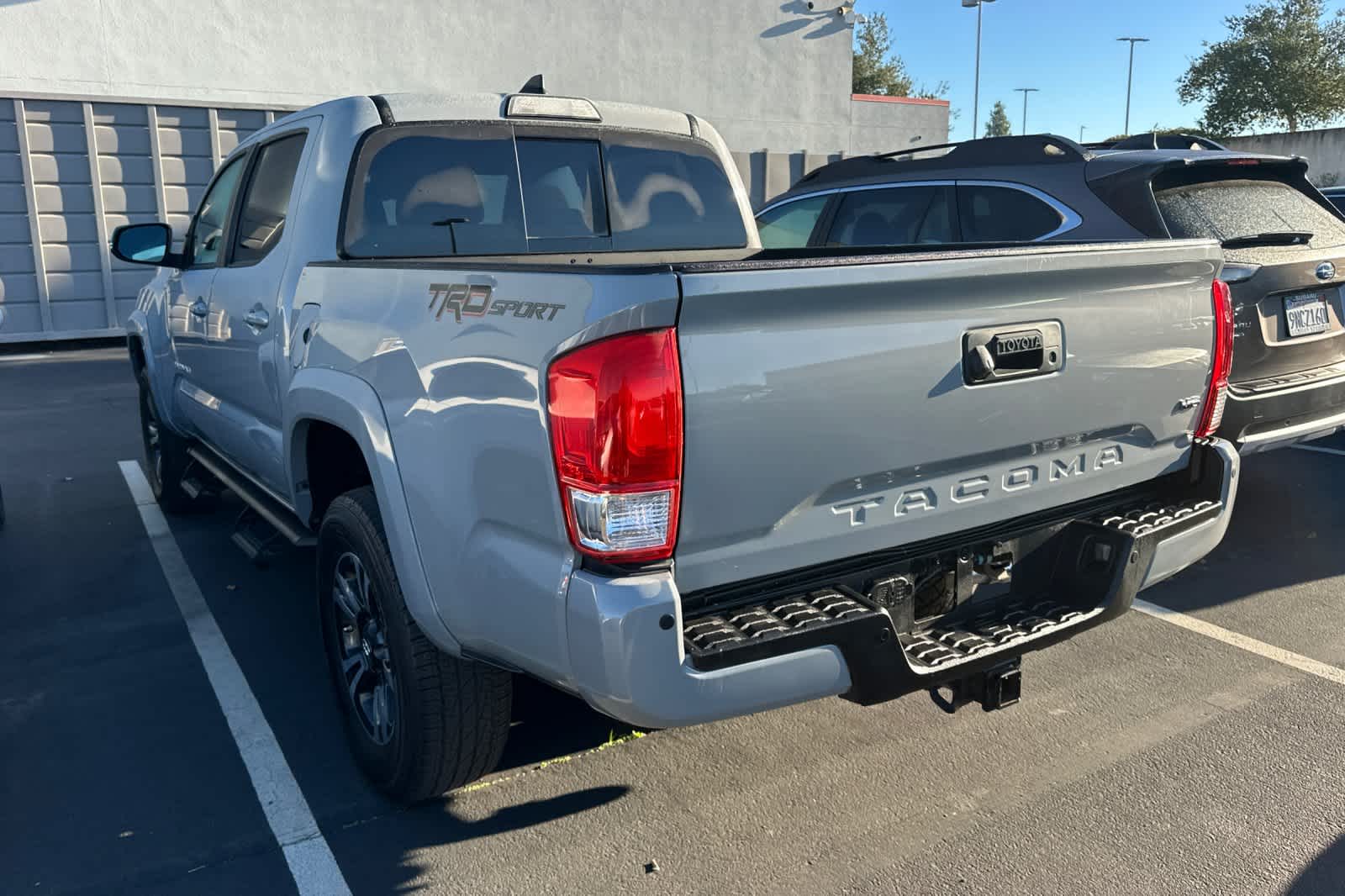 Thumbnail: 2019 Toyota Tacoma - 4