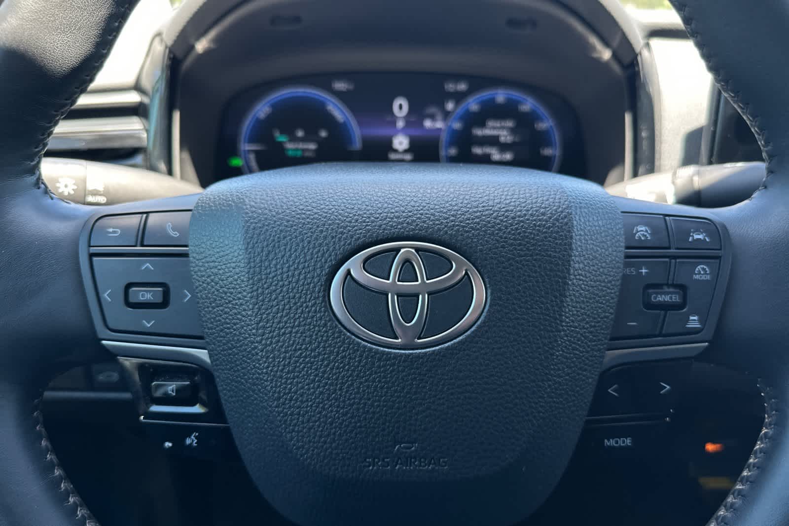 Thumbnail: 2025 Toyota Camry - 23