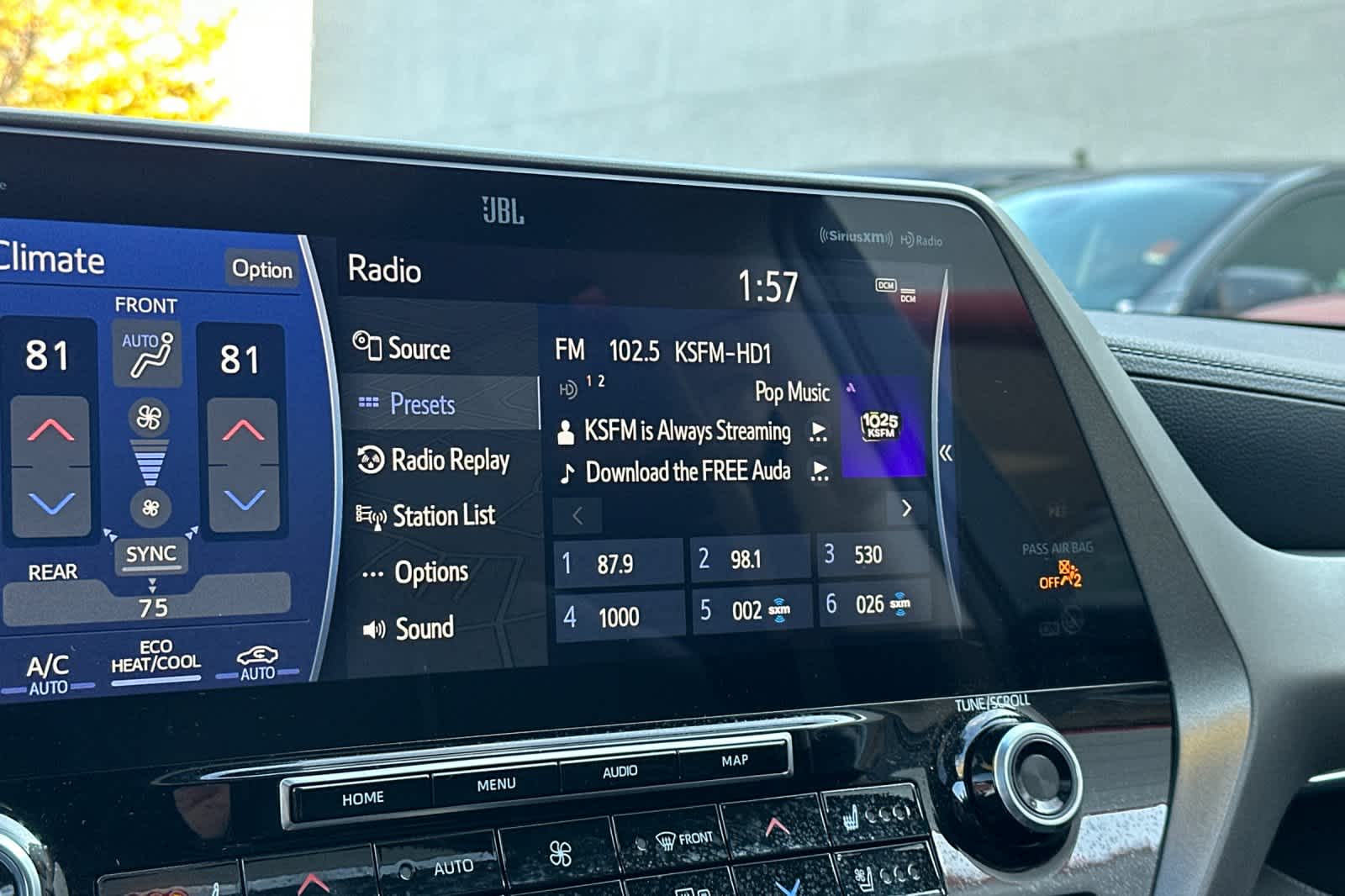 Thumbnail: 2021 Toyota Highlander - 20