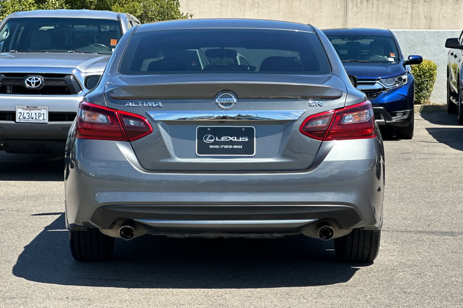 Thumbnail: 2017 Nissan Altima - 8