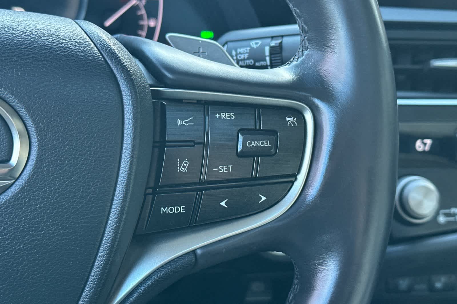 Thumbnail: 2023 Lexus ES - 26