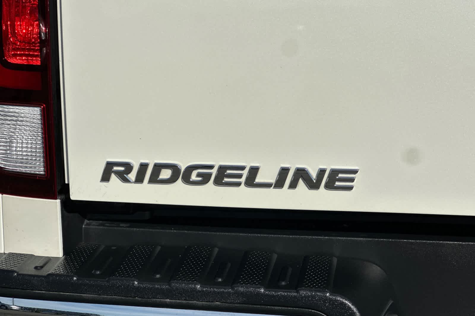 Thumbnail: 2019 Honda Ridgeline - 32
