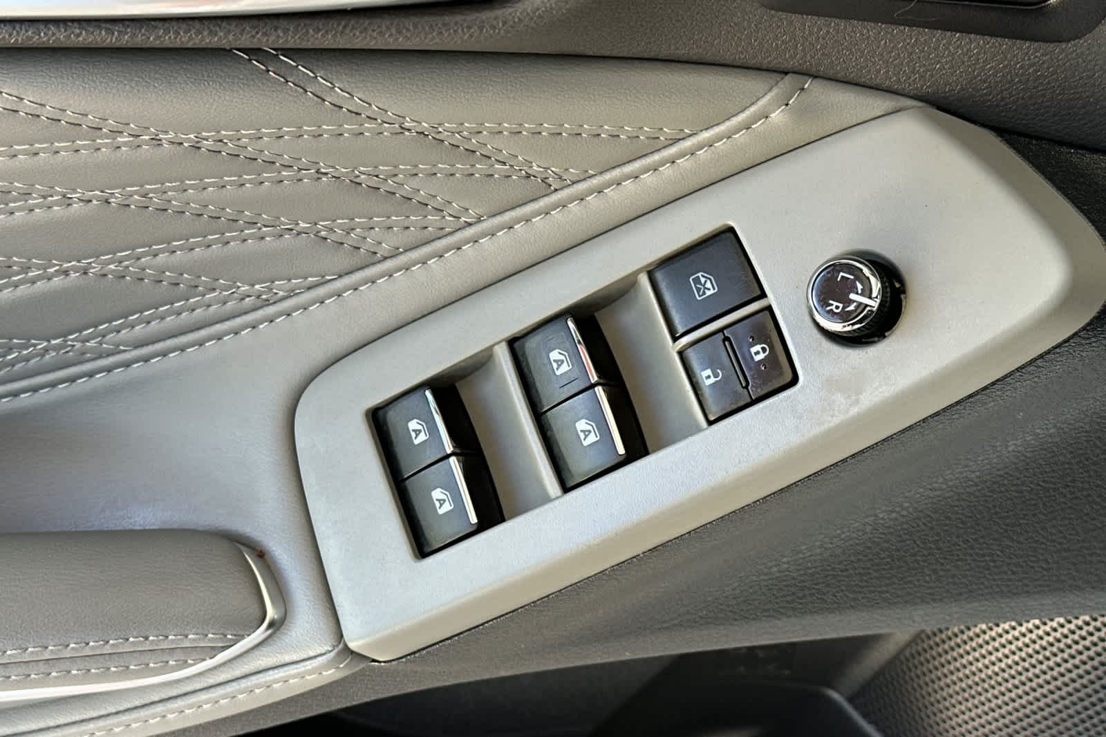 Thumbnail: 2021 Toyota Avalon - 13