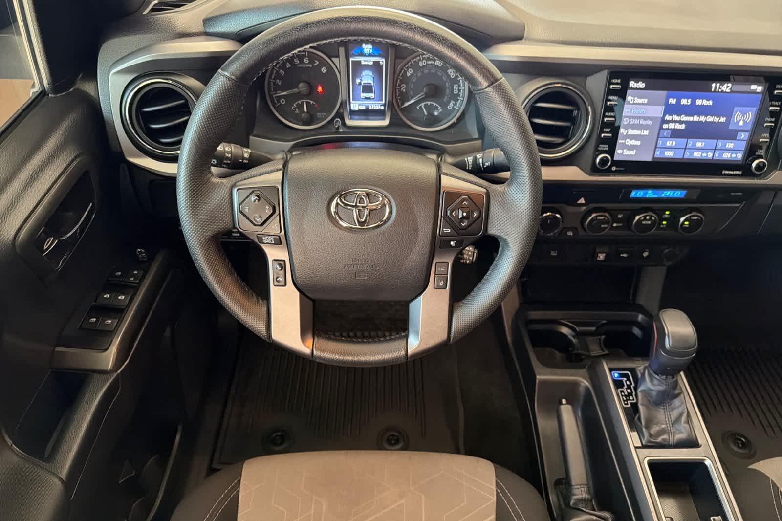 Thumbnail: 2023 Toyota Tacoma - 14