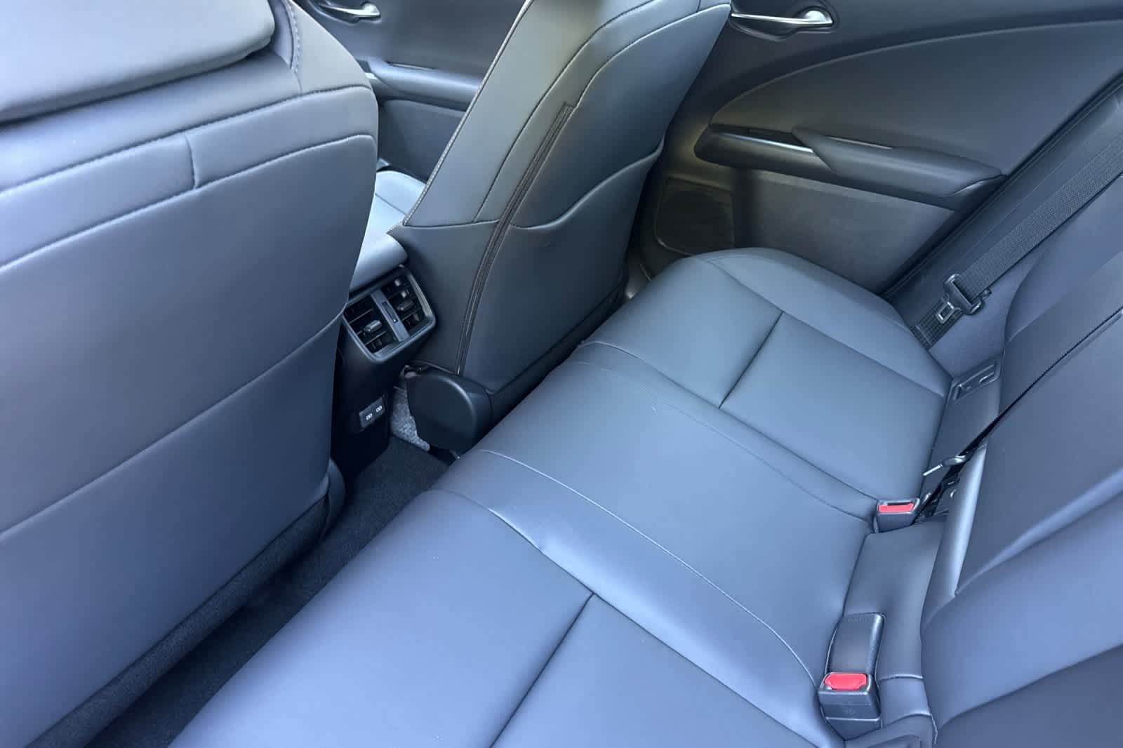 Thumbnail: 2026 Lexus UX - 4