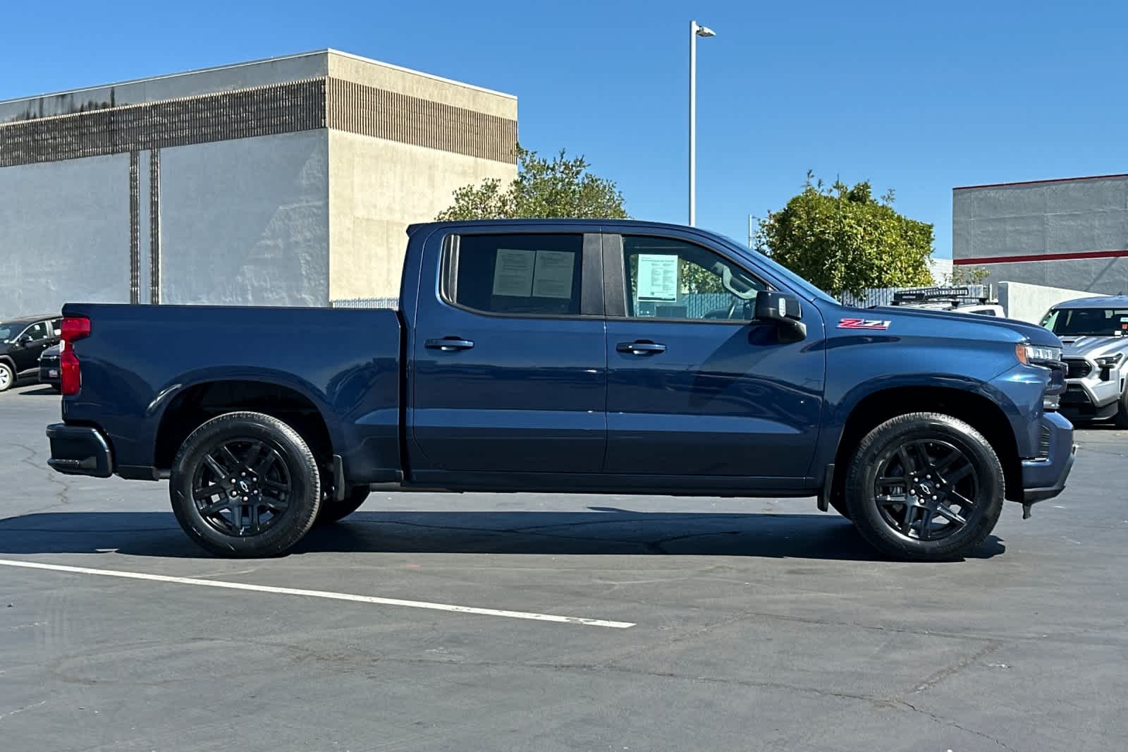 Thumbnail: 2022 Chevrolet Silverado 1500 - 6