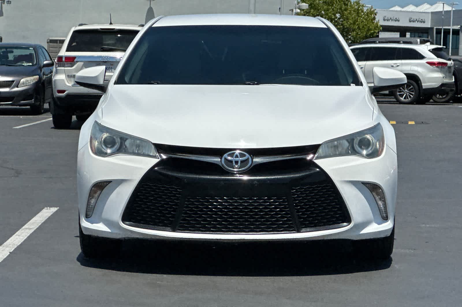 Thumbnail: 2016 Toyota Camry - 10