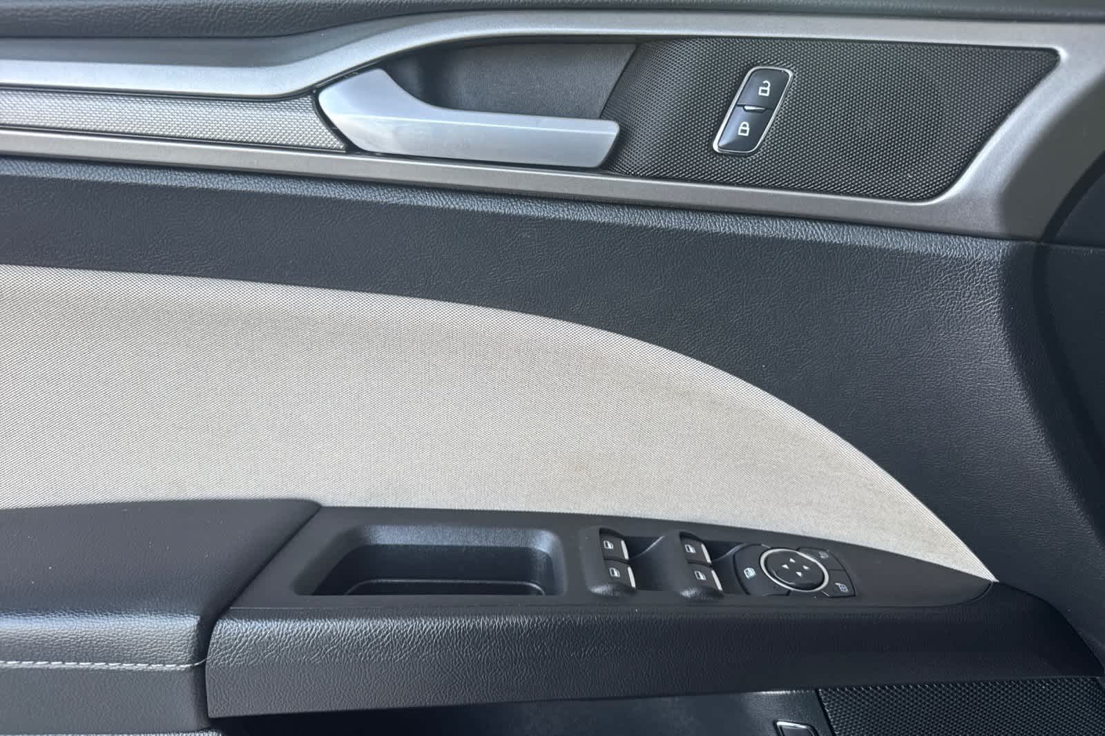 Thumbnail: 2018 Ford Fusion - 12