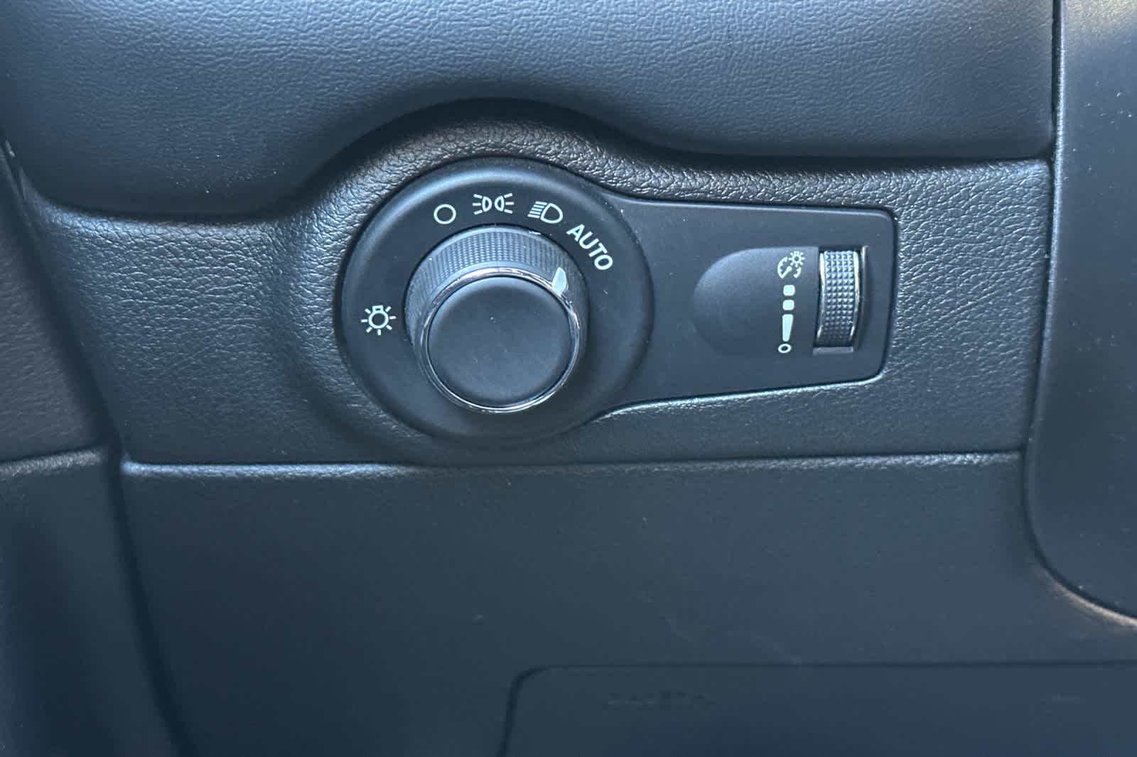 Thumbnail: 2024 Dodge Durango - 32