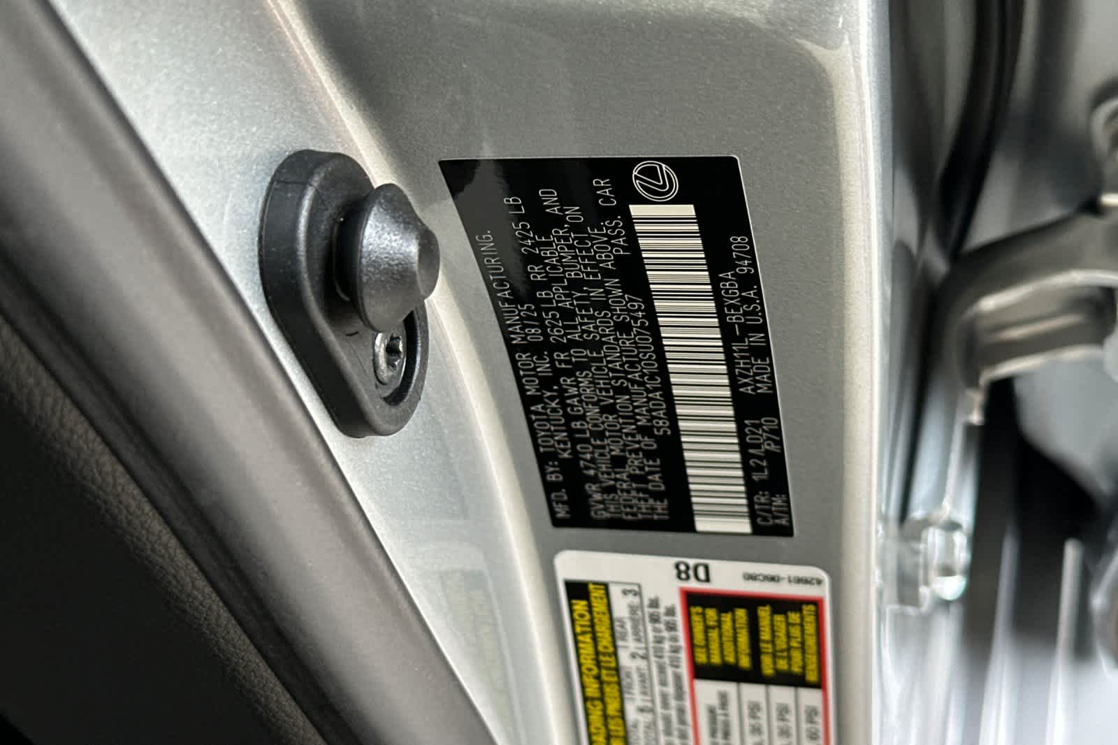 Thumbnail: 2025 Lexus ES - 32