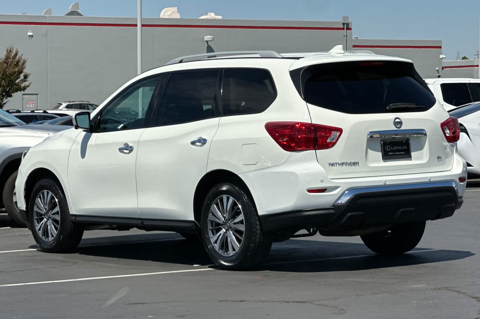 Thumbnail: 2020 Nissan Pathfinder - 7
