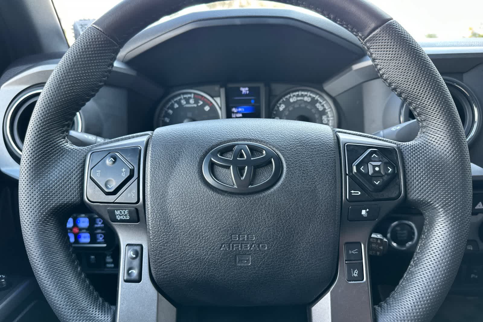 Thumbnail: 2022 Toyota Tacoma - 23