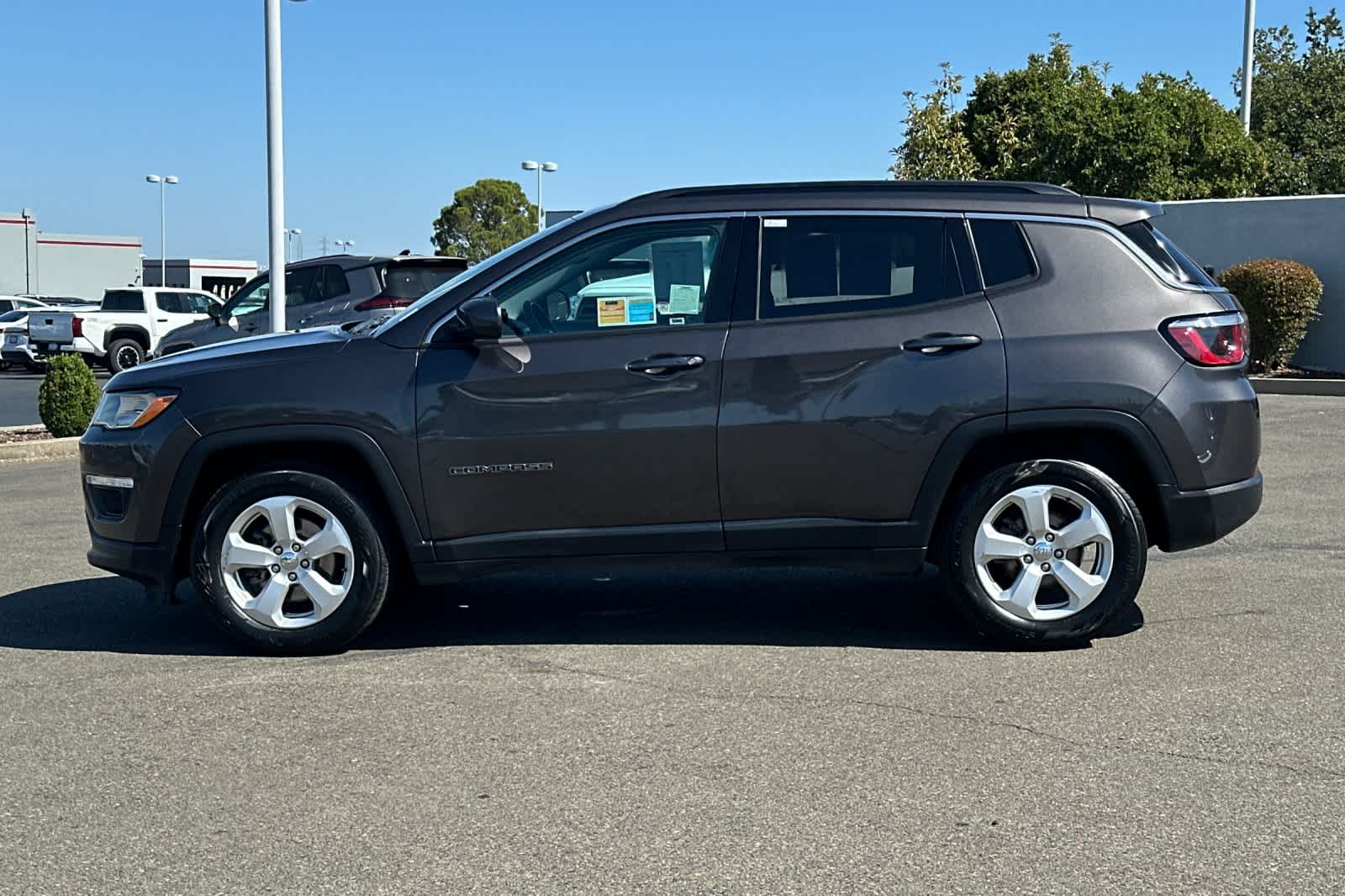 Thumbnail: 2018 Jeep Compass - 8